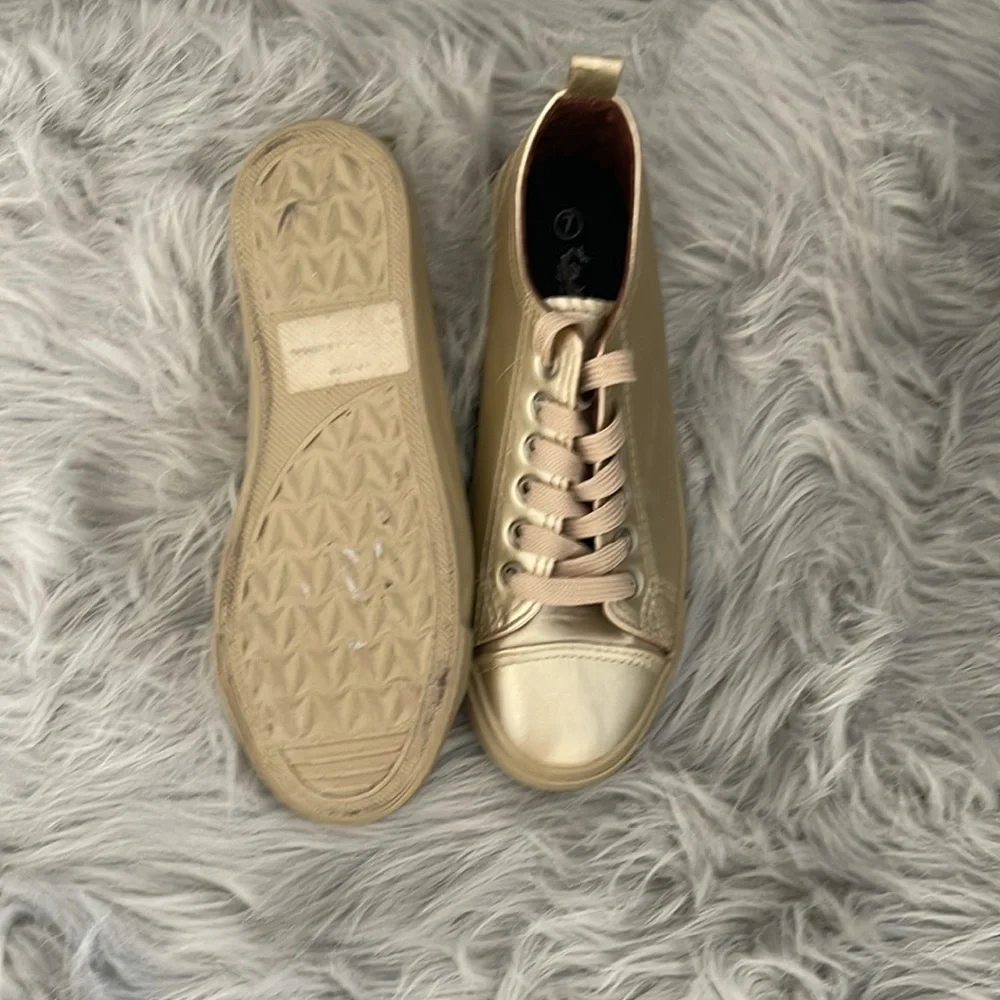 KIX Faux Leather Metallic Gold Sneakers by Twisted Sz Women Size 7